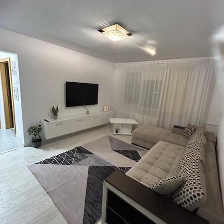 Apartament Central Ramnicu Valcea Exterior photo