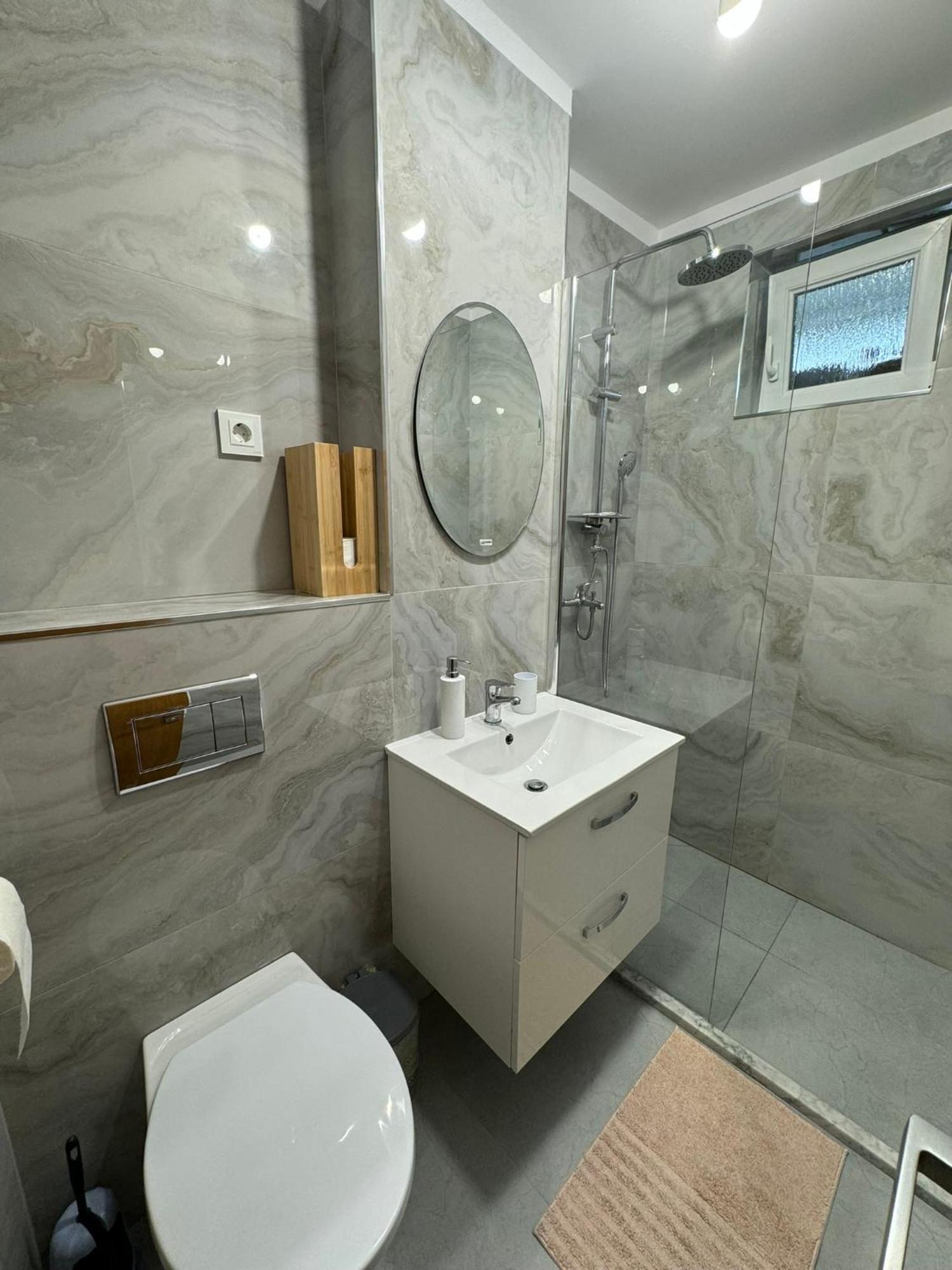 Apartament Central Ramnicu Valcea Exterior photo