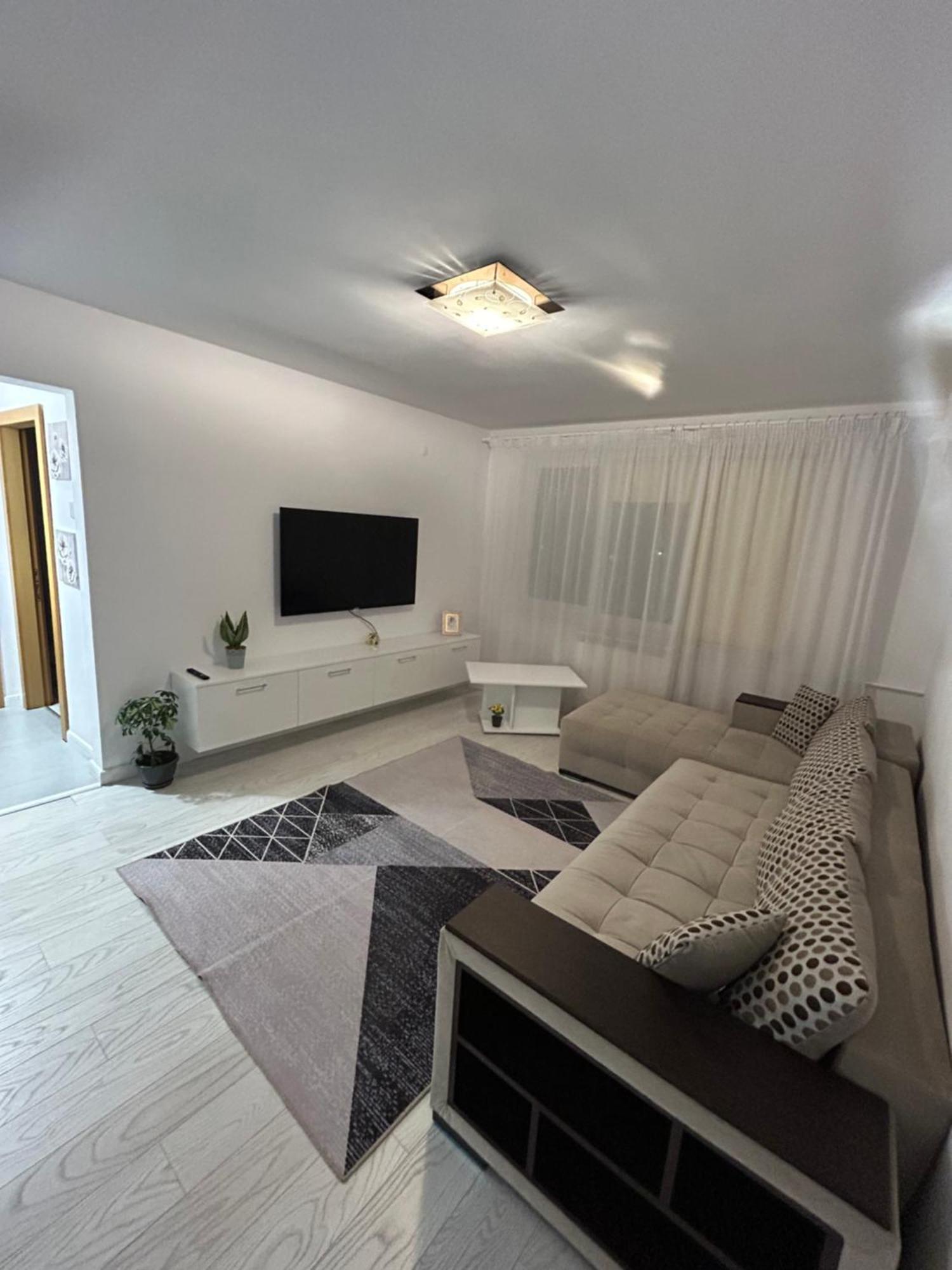 Apartament Central Ramnicu Valcea Exterior photo